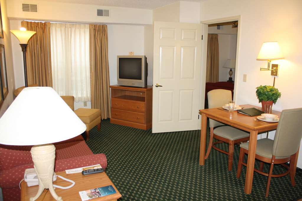 فندق فندق هوموود سويتس باى هيلتون دالاس - بارك سنترال الغرفة الصورة